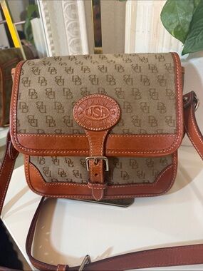 Vintage Dooney & Bourke Brown Canvas saddle bag.